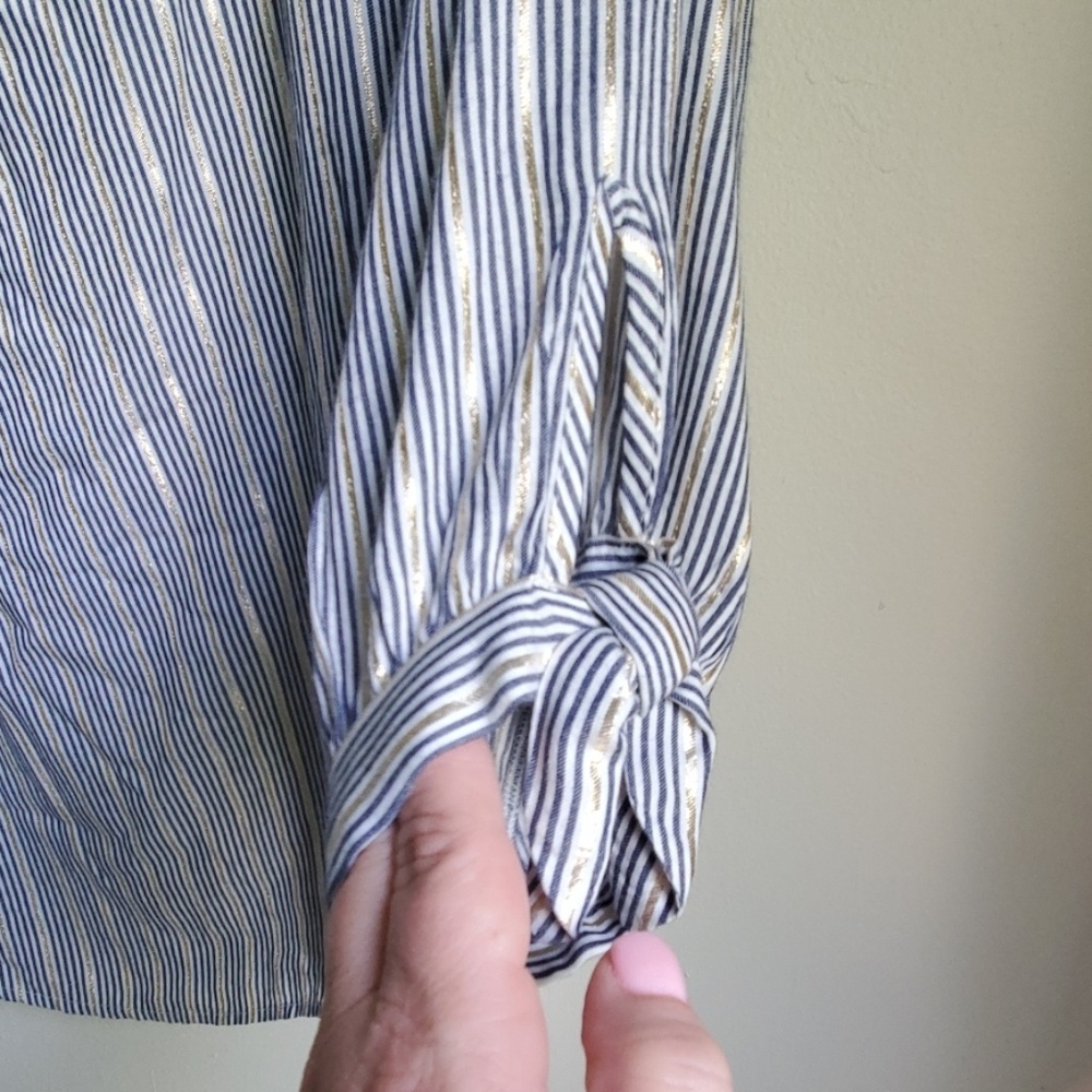 Express Blouse - Picture 3 of 7